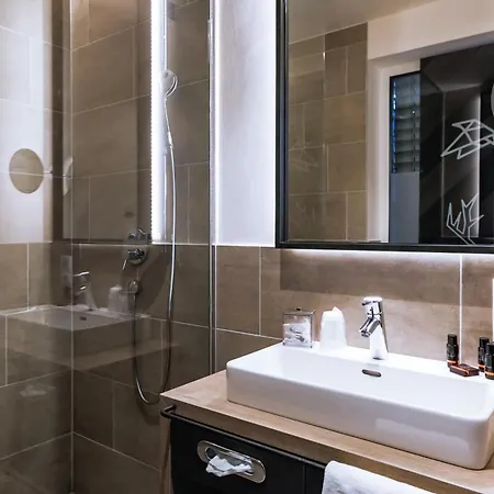 24 By Avenida - Mountain Hotel Kaprun Room photo