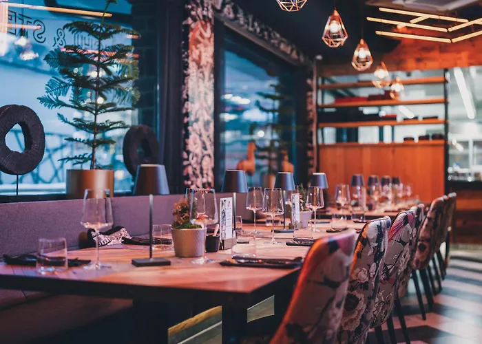 24 By Avenida - Mountain Hotel