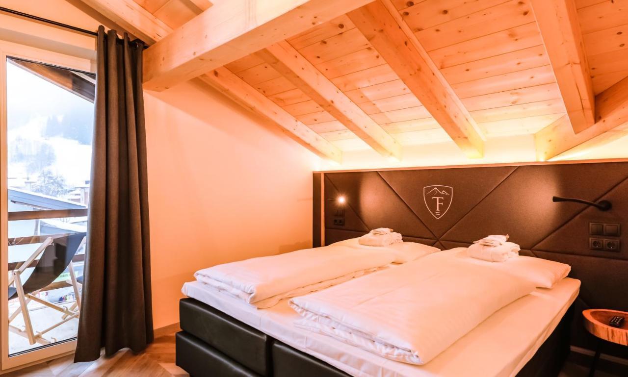 24 By Avenida - Mountain Apartment