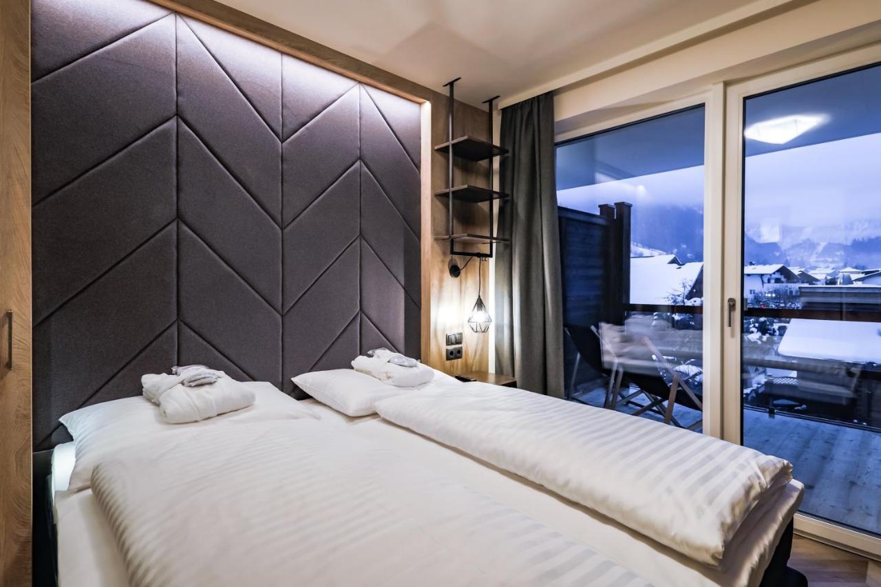 24 By Avenida - Mountain