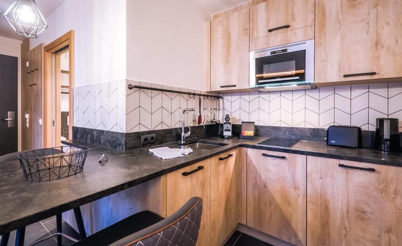 24 By Avenida - Mountain *