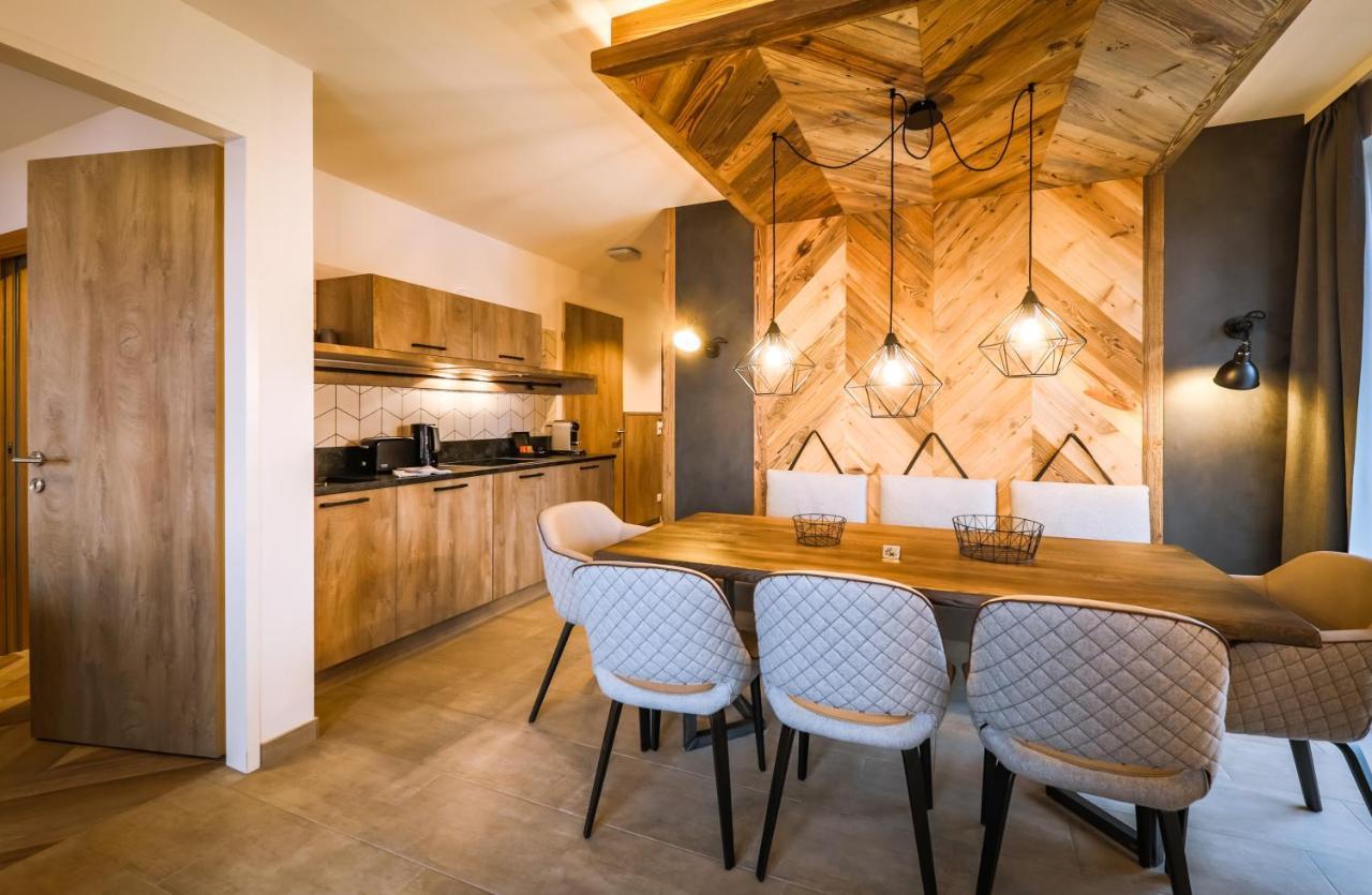 24 By Avenida - Mountain Apartment *