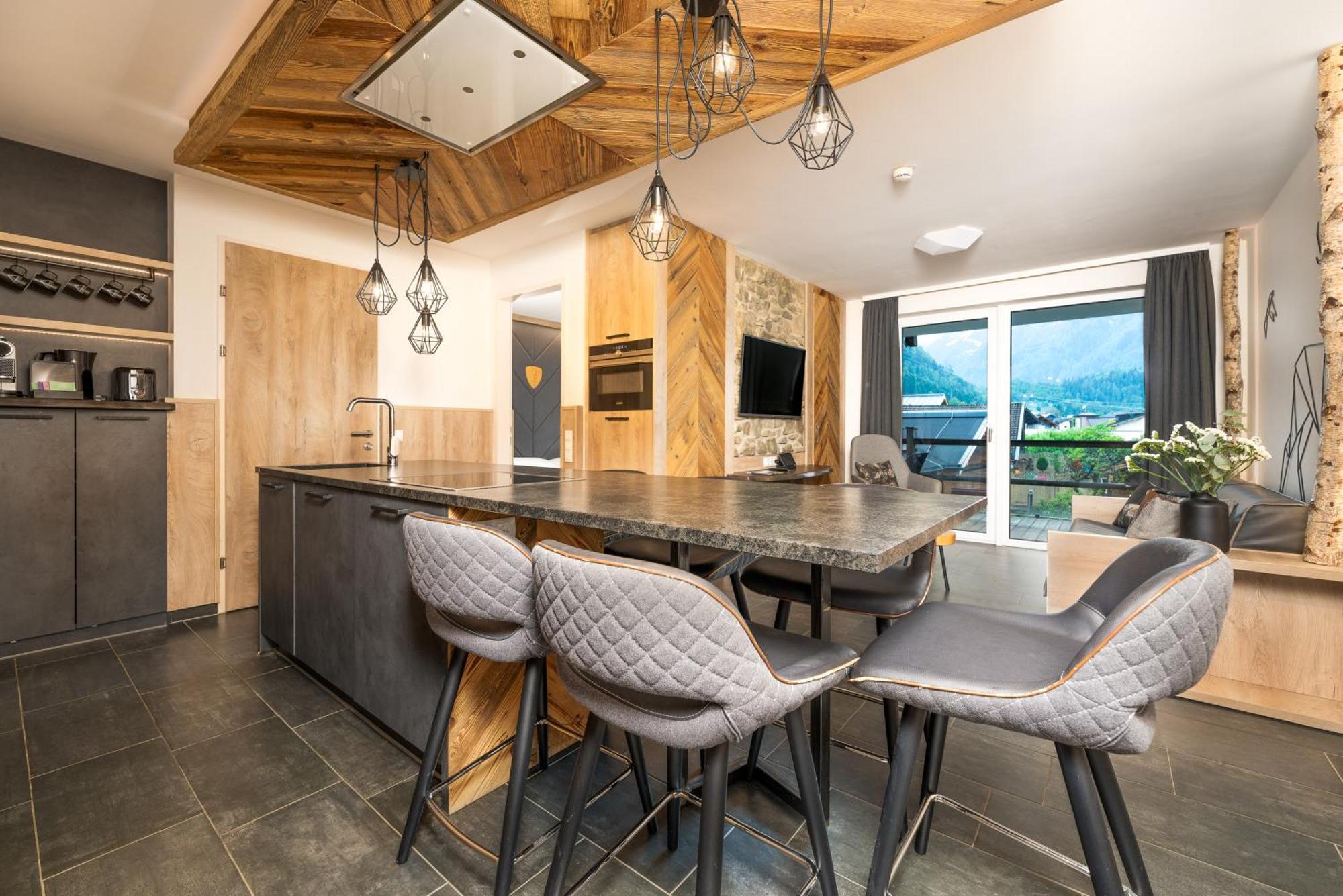 24 By Avenida - Mountain Apartment *