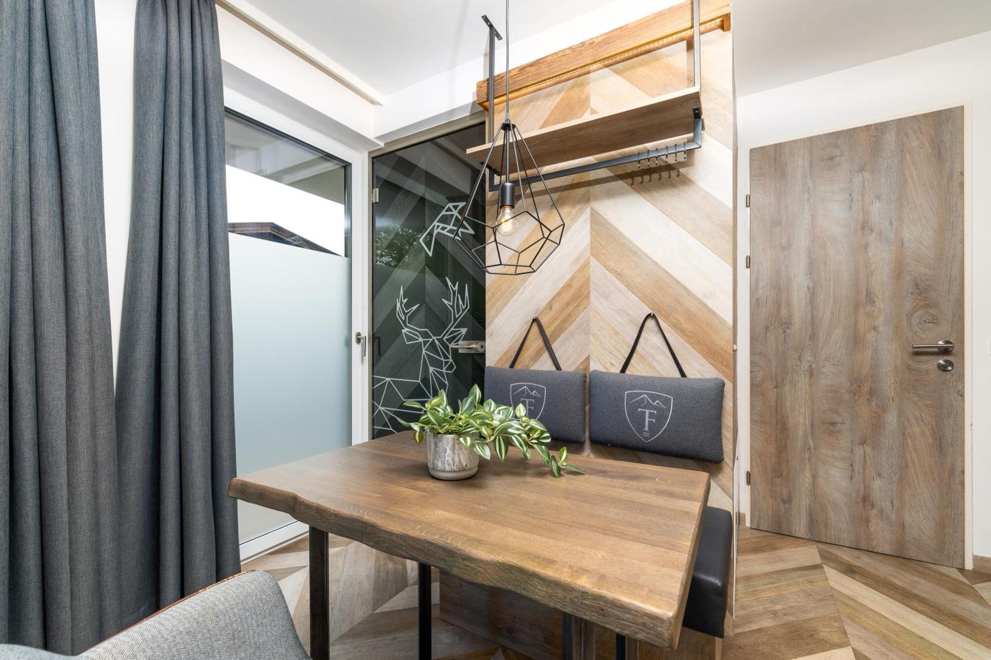 24 By Avenida - Mountain Apartment